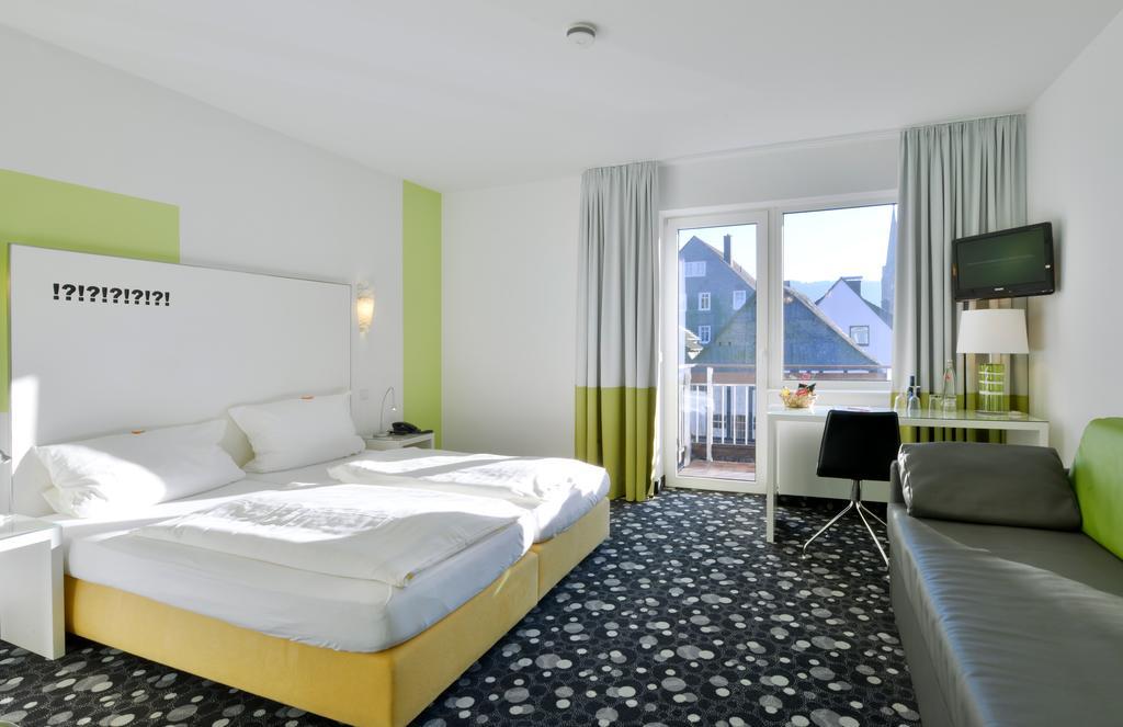 Hotel Fliegendes Klassenzimmer Bad Berleburg Esterno foto