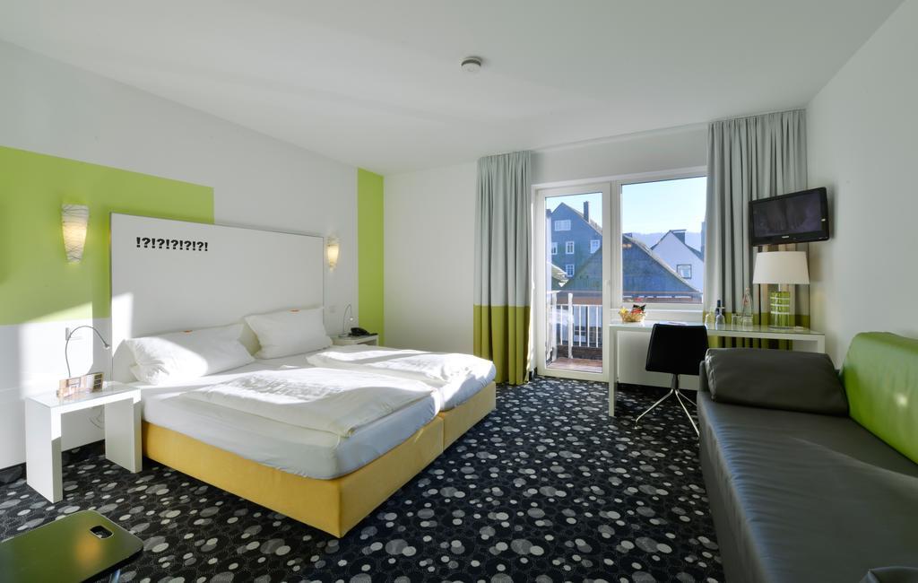 Hotel Fliegendes Klassenzimmer Bad Berleburg Esterno foto