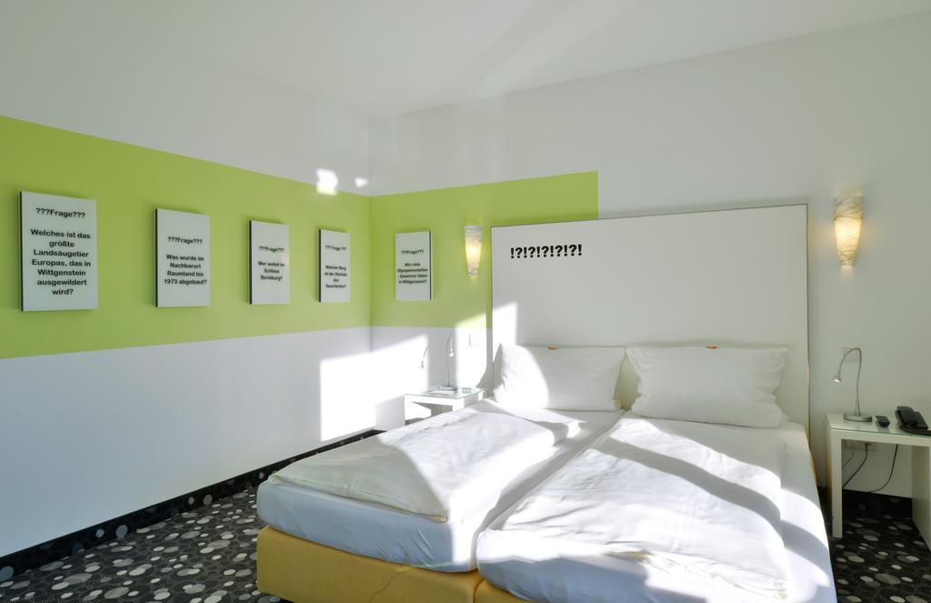 Hotel Fliegendes Klassenzimmer Bad Berleburg Esterno foto